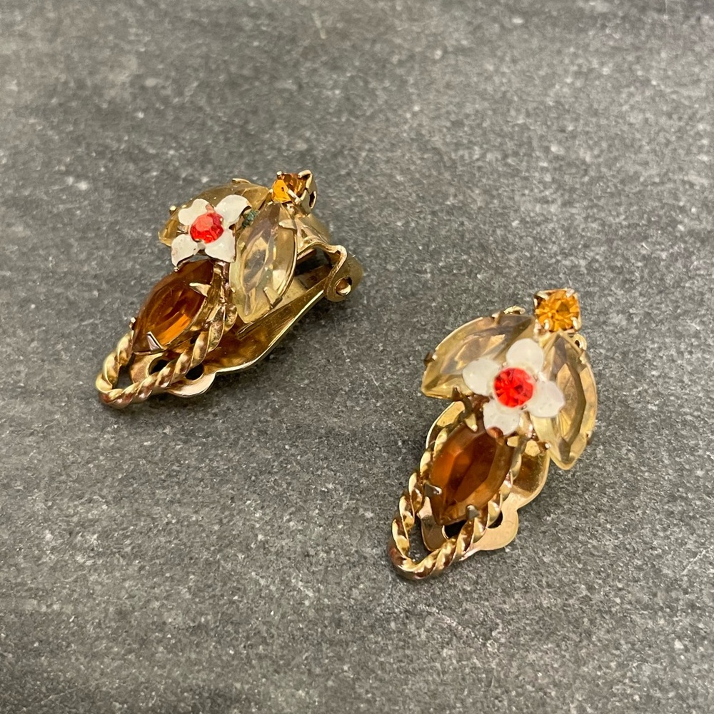 Vintage Gold Flower Austrian Crystal Clip-on Earrings - Picture 5 of 9